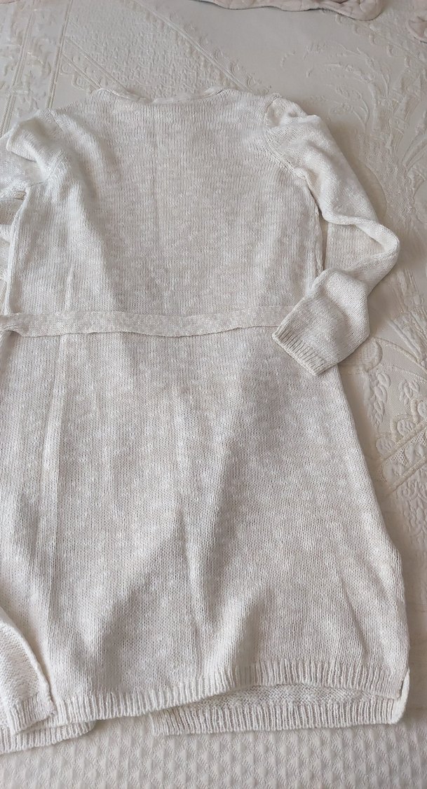 Uzun Beyaz Örgü Kadın Hırka - Görsel 3