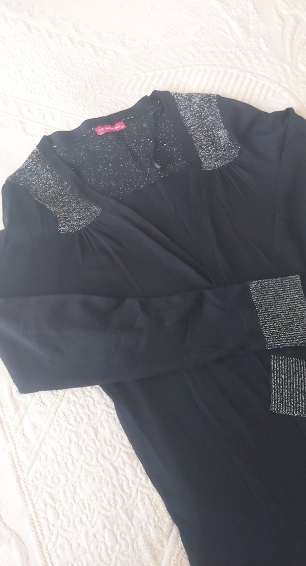 Siyah Düğmeli Uzun Kollu Kadın Hırka - Görsel 2