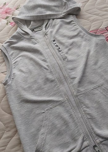 Erkek Çocuk Gri Kapüşonlu Fermuarlı Yelek - Görsel 3