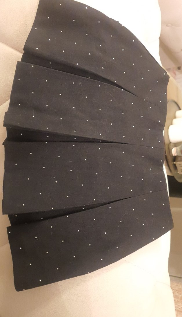 Siyah Pilili  taşlı Mini Etek - Görsel 2