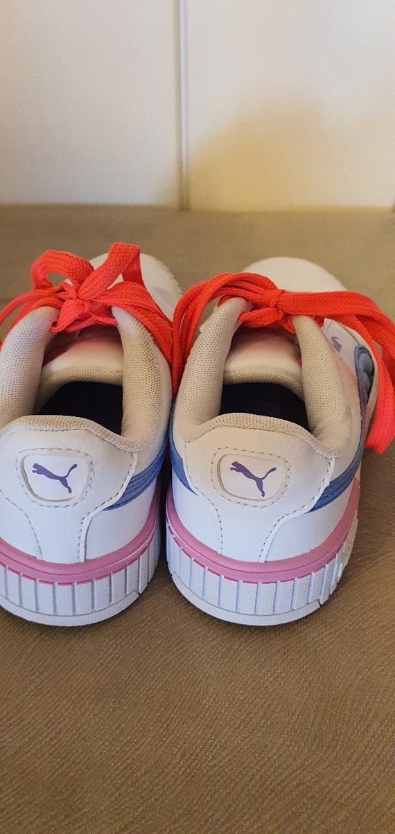 Kız Çocuk Beyaz Renkli Çizgili Spor Ayakkabı puma 32 numara - Görsel 4
