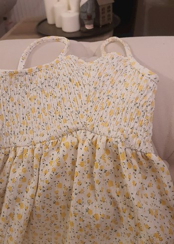 Sarı Nakışlı Fırfırlı Kız Elbise - Görsel 2