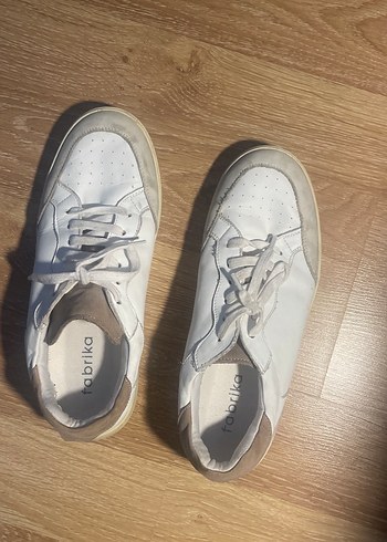 Fabrika Beyaz Deri Sneaker
