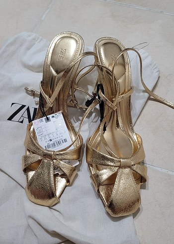 Altın Renkli Stiletto Topuklu Kadın Sandalet Zara marka . - Görsel 7