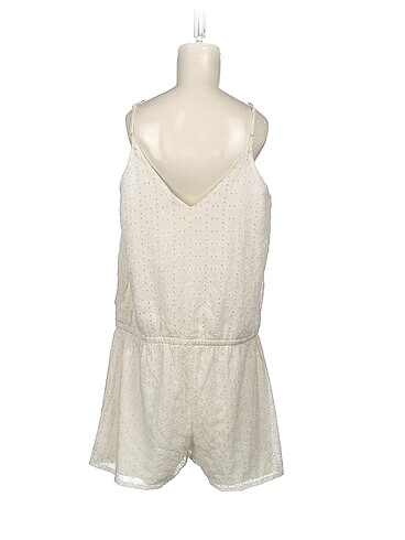 l Beden PreLoved Kısa Tulum %70 İndirimli.