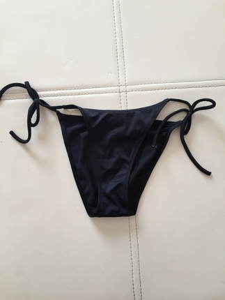 İpli bikini altı