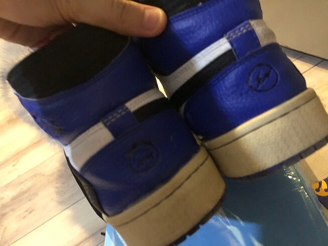38 Beden mavi Renk AIR JORDAN 1 TRAVIS SCOTT MILITARY BLUE
