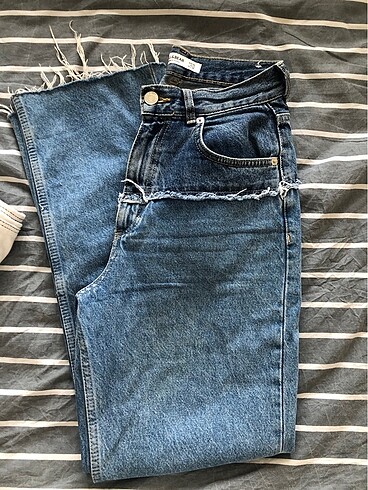PULL AND BEAR JEAN