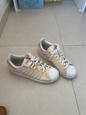 Adidas superstar