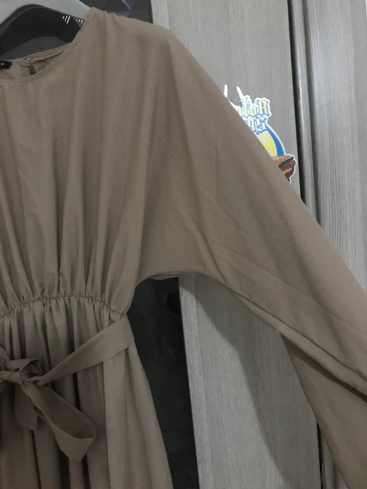 Bej Kuşaklı Uzun Elbise - Görsel 3