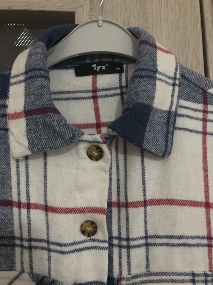 Düğmeli Gri Mavi Ekose Kadın Gömlek - Görsel 4