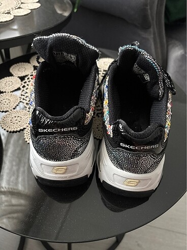 37 Beden Skechers kadın ayakkabı