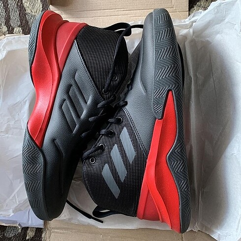 42 Beden Adidas Own the Game
