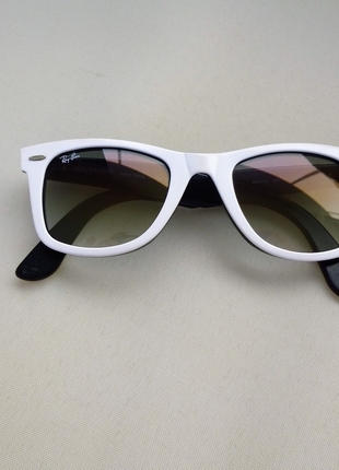 RayBan Wayfarer Güneş Gözlüğü