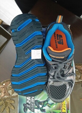 Skechers