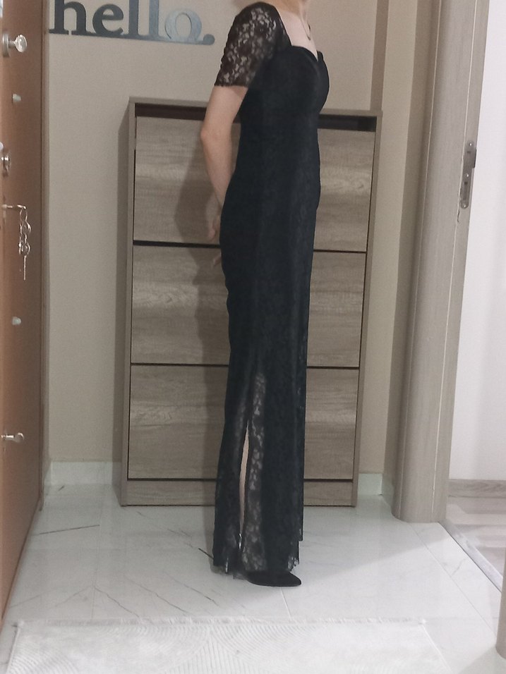 Dantel Detaylı Siyah Uzun Abiye Elbise - Görsel 2