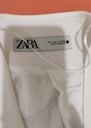 Beyaz V Yakalı Kadın Kolsuz Mini Yelek - Görsel 3