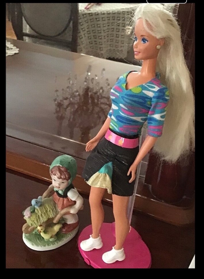 Renkli Üst ve barbie 66 eski seri sağlam - Görsel 4