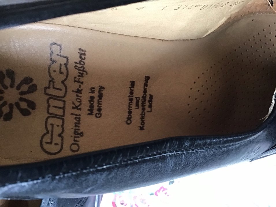 Parlak Altın Ayakkabı - Görsel 3