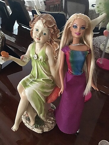 Barbie 2009 mattel Elbisesi yeni saçları yumuşacık resimde