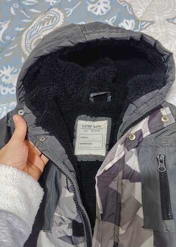 Erkek Çocuk Gri Kamuflaj Desenli Kapüşonlu Mont - Görsel 2