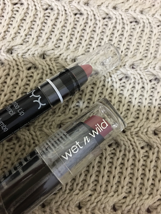 Wet n wild Nyx ve Wetn Wild Ruj
