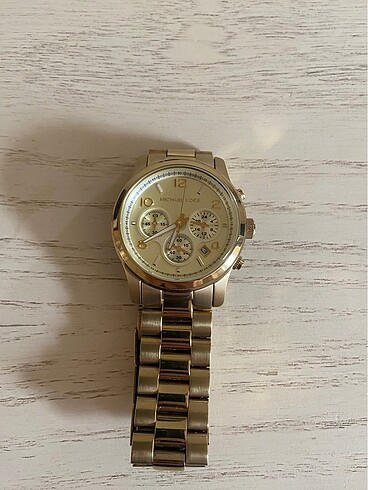 Micheal Kors Saat