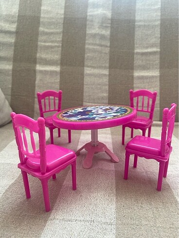 Barbie masa sandalye - Görsel 3