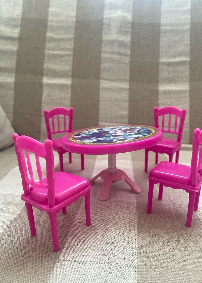 Barbie masa sandalye - Görsel 3