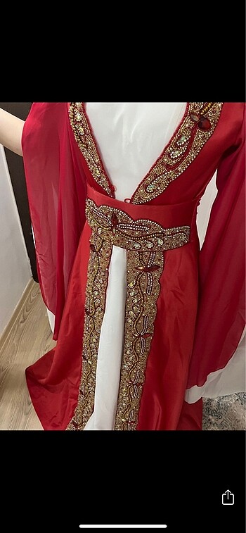 Diğer Kırmızı kaftan