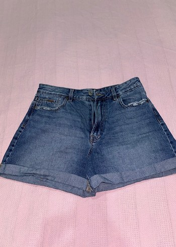 Stradivarius Kadın Mavi Mini Denim Şort