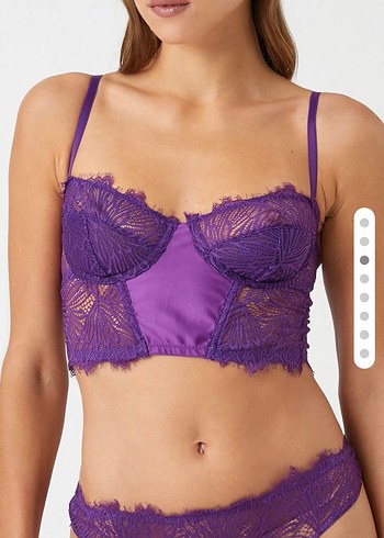 Mor Dantel İşlemeli Strappy Göğüs Korsesi