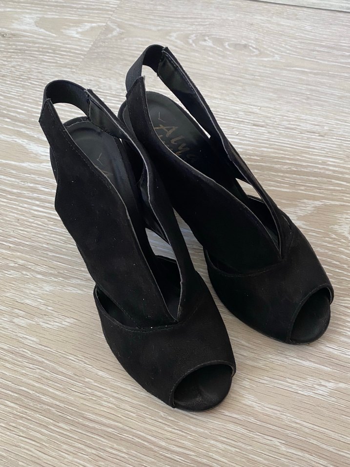 Siyah Süet Platform Topuklu Kadın Ayakkabı - Görsel 3