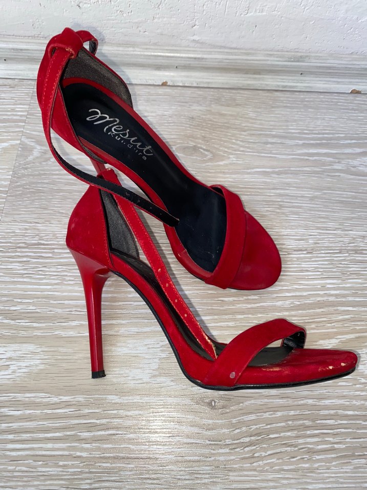 Kırmızı Süet Tokalı Stiletto Topuklu Ayakkabı - Görsel 3