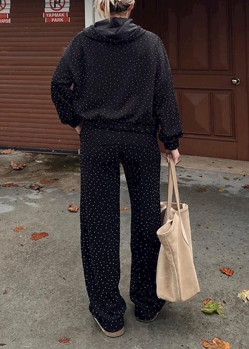 Kadın Siyah Taşlı Belden Bağlamalı Eşofman Takımı - Görsel 4