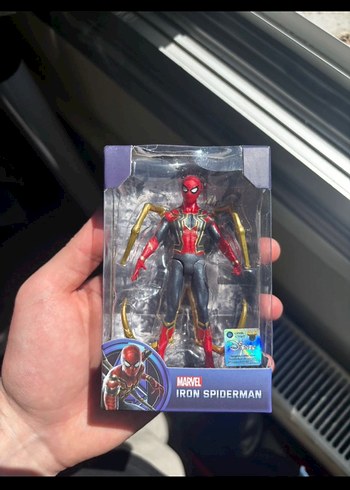 Marvel Iron Spiderman Aksiyon Figürü
