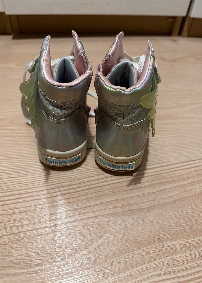 Skechers kanatli spor ayakkabi - Görsel 3