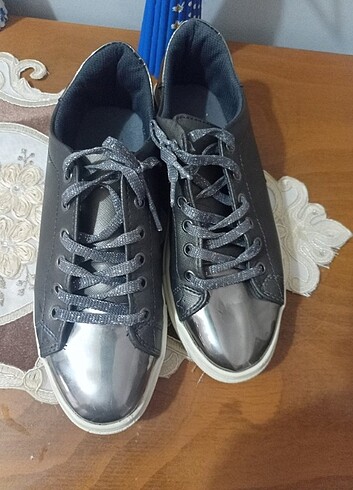 Ayakkabı