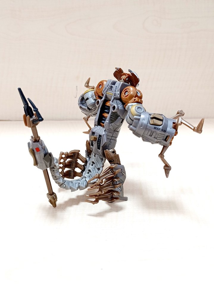TRANSFORMERS SCORPONOK - Görsel 4