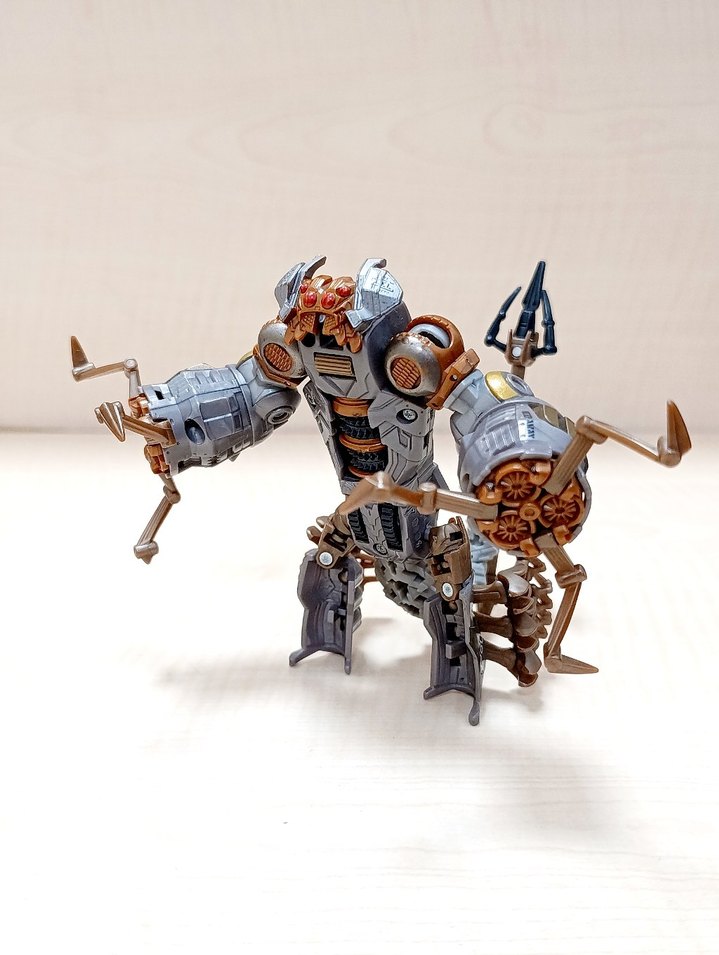 TRANSFORMERS SCORPONOK - Görsel 3