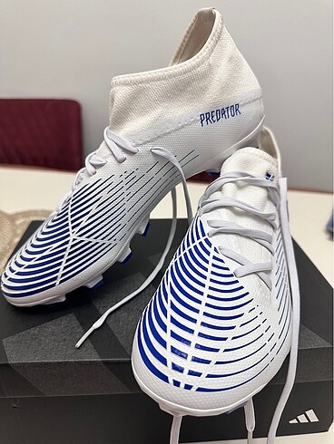 43 Beden beyaz Renk Adidas orijinal krampon