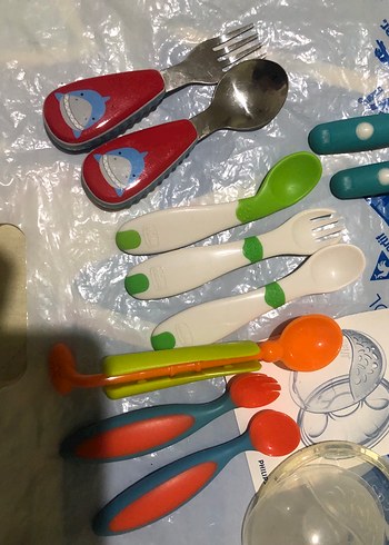 Renkli Bebek Biberonları suluklar,kaşık çatal ve tabak,emzikler - Görsel 8