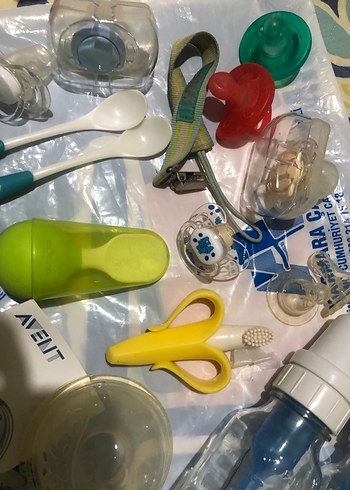 Renkli Bebek Biberonları suluklar,kaşık çatal ve tabak,emzikler - Görsel 10