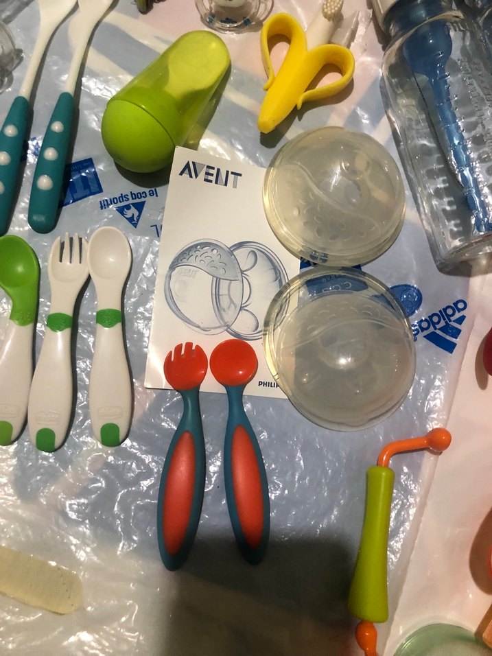 Renkli Bebek Biberonları suluklar,kaşık çatal ve tabak,emzikler - Görsel 4