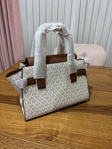 Michael Kors Michael Kors Kadın Omuz Çanta