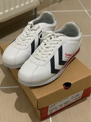 40 Beden Hummel spor ayakkabı