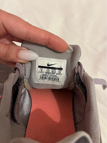 36,5 Beden gri Renk Nike spor ayakkabı