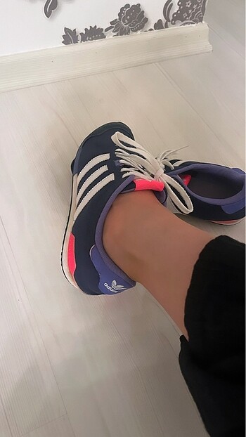 Adidas spor ayakkabı