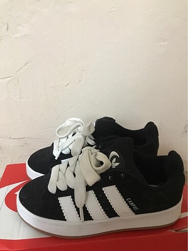 Adidas Campus