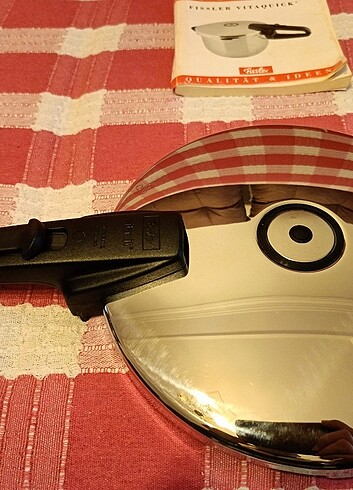  Beden beyaz Renk Fissler düdüklü tencere 2 Adet